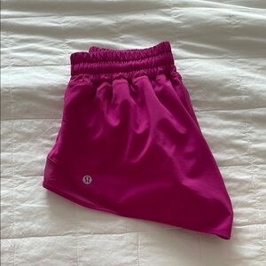 Lululemon Hotty Hot High-Rise Lined Shorts 2.5” - Size 4